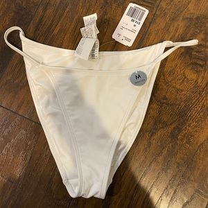 High legged bikini bottoms